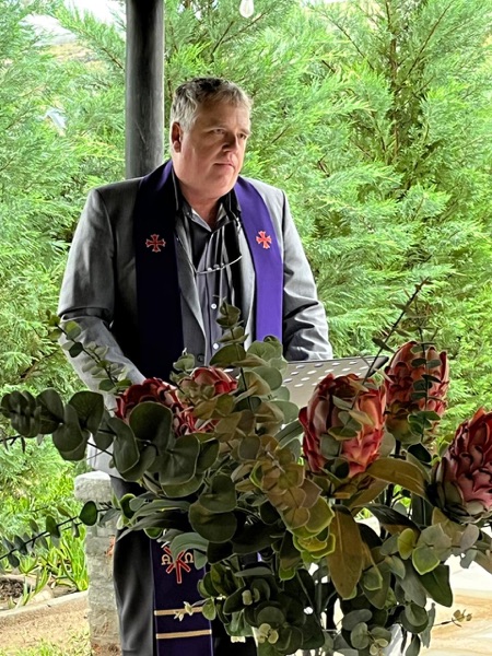 Wedding ceremony by Dr. Gerrit Rademeyer in Goukamma